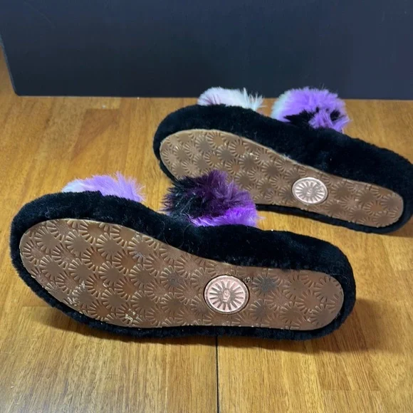 UGG Fluffy Purple and Black Sandals/slippers - Picture 5 of 7